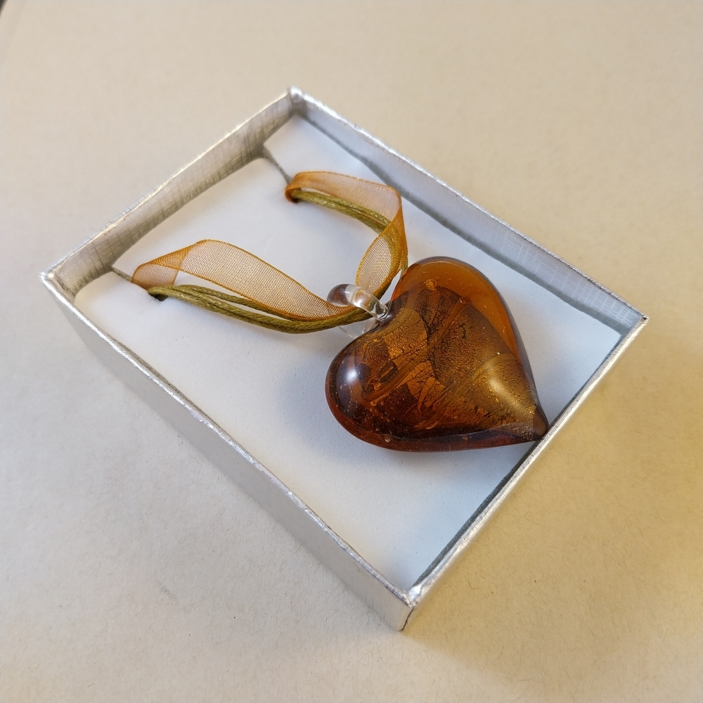 Glass Brown Heart Pendant Necklace - Picture 3 of 12